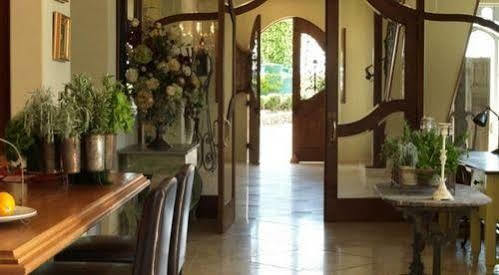 เดอะ เฟรนช์ คันทรี่ เฮาส์ Guest House ตาอูรังกา ภายนอก รูปภาพ